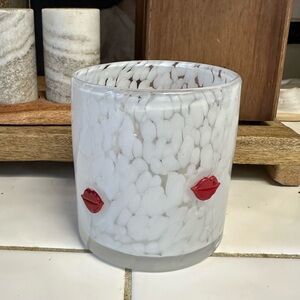 Red Lips Kiss Confetti Juice Icon Glass NWOT